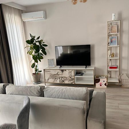 Elegance Apartment Bucharest Exterior photo